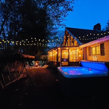 Walk To Pool & Beach - Spacious Gateway, Hot Tub, Game Room Pocono Country Place Exterior photo